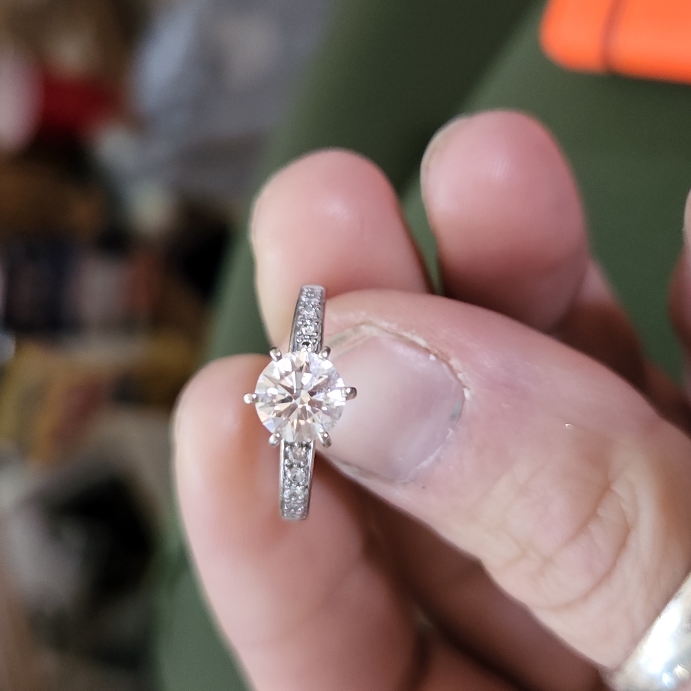Hearts and Aerows diamond with certification